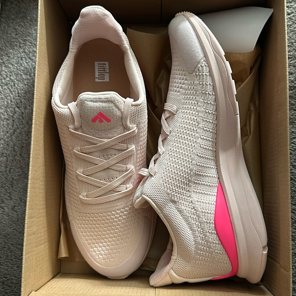 NWT pink FITFLOP sneakers size 9